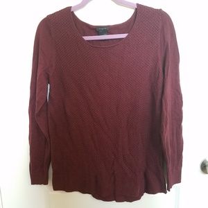 🎃 Red dressy sweater.